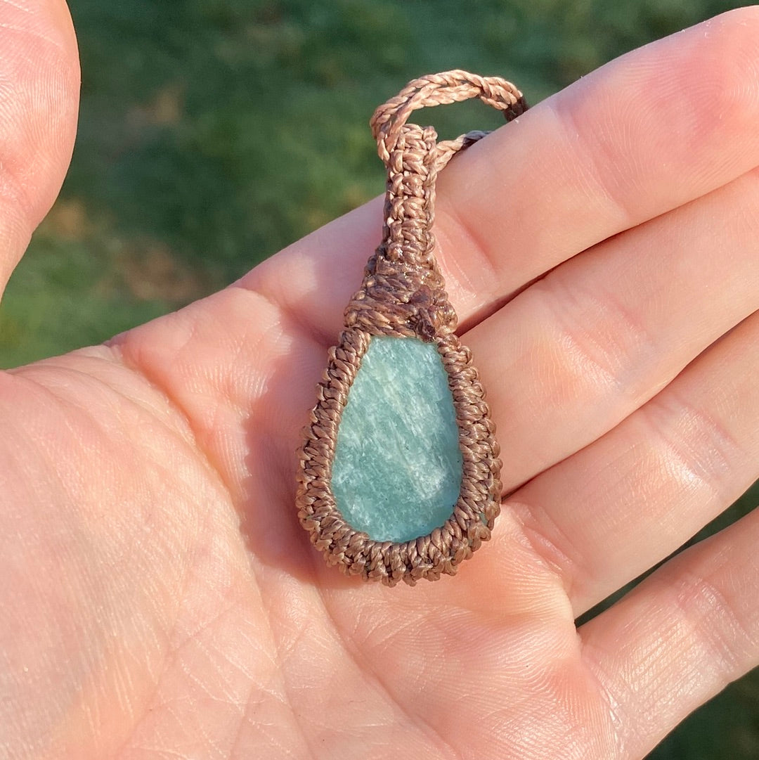 Colorado Amazonite Macrame Necklace in brown